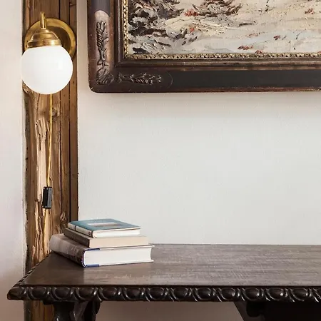 Dlouha Art & Antique דירה *