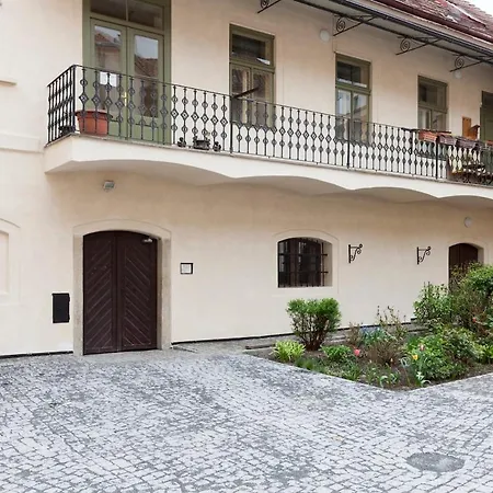 Apartamento Dlouha Art & Antique