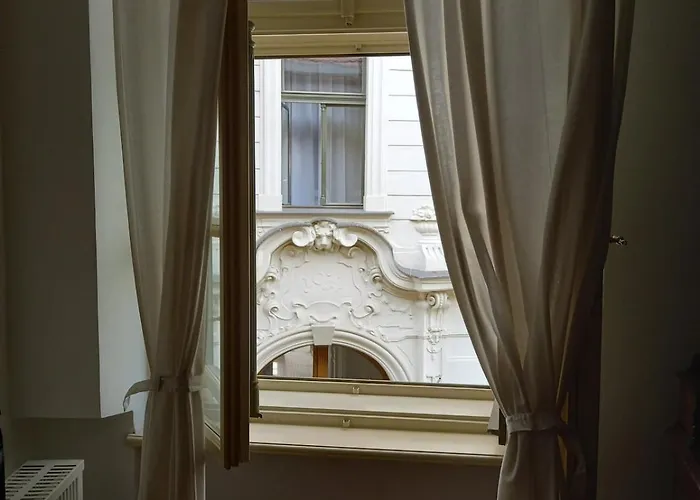 아파트 Dlouha Art & Antique *